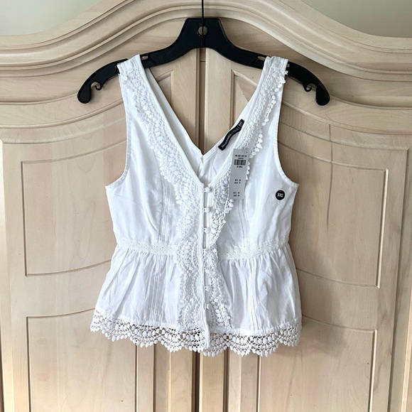 *2/$25 SALE* Abercrombie & Fitch Top - Picture 1 of 3